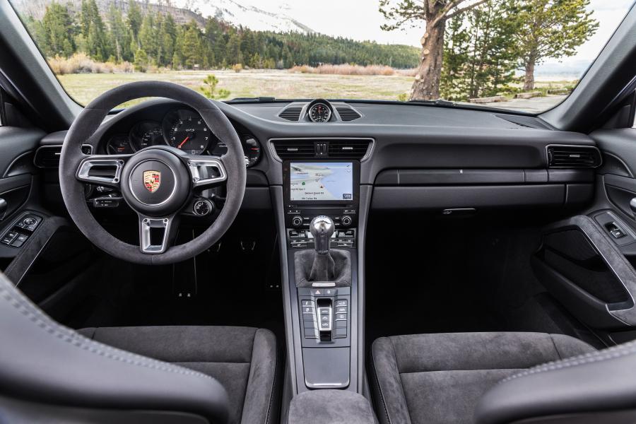 Торпедо Porsche 911 Carrera GTS Cabriolet (991) 2017 года  (NA) (фото 4 из 30)